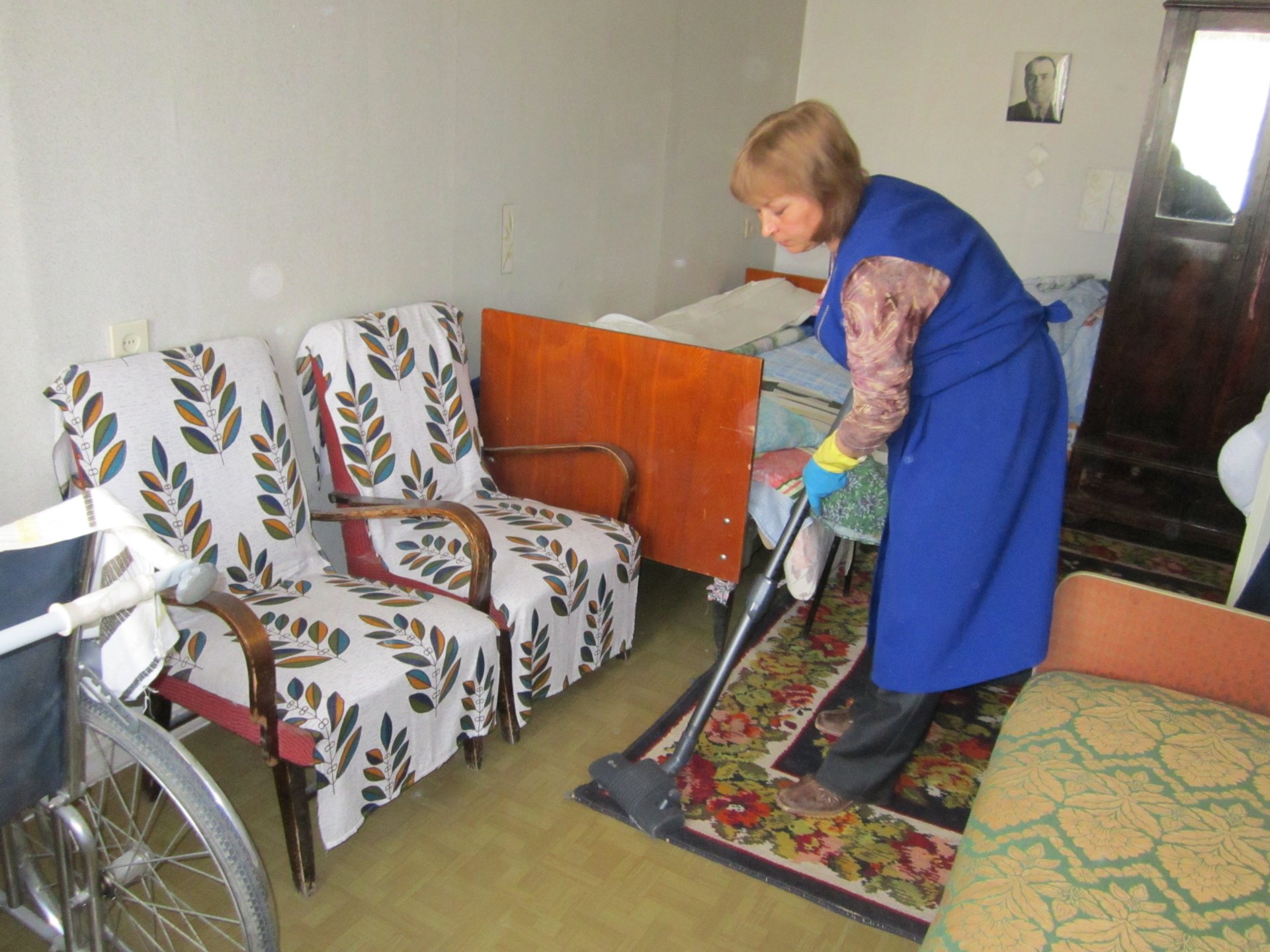 Социальное учреждение для пожилых и инвалидов. Социально бытовые услуги для инвалидов. Дом инвалидов. Социально бытовые услуги для пожилых. Социальное обслуживание инвалидов.